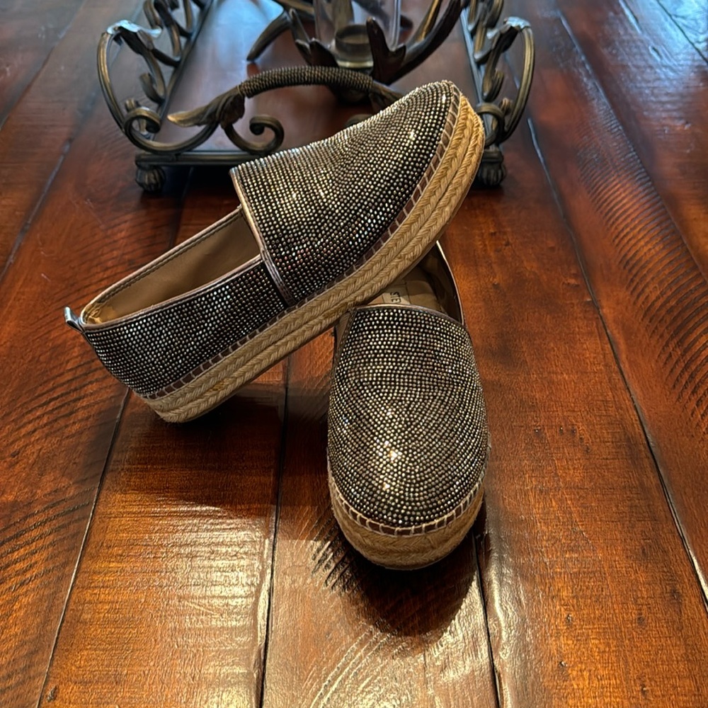 STEVE MADDEN